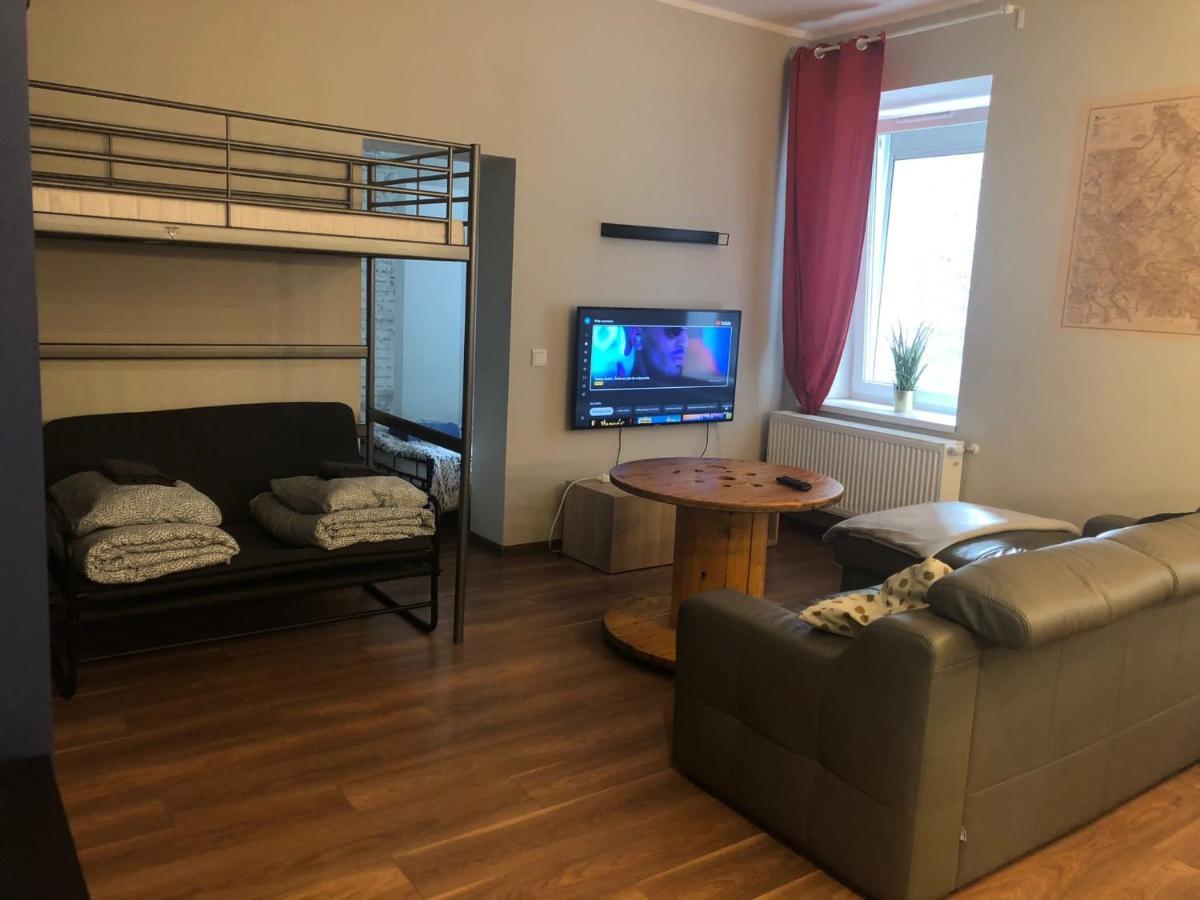 Apartament Srodmiescie 1 Sypialnia Oraz 1 Salon Wałbrzych Exterior foto